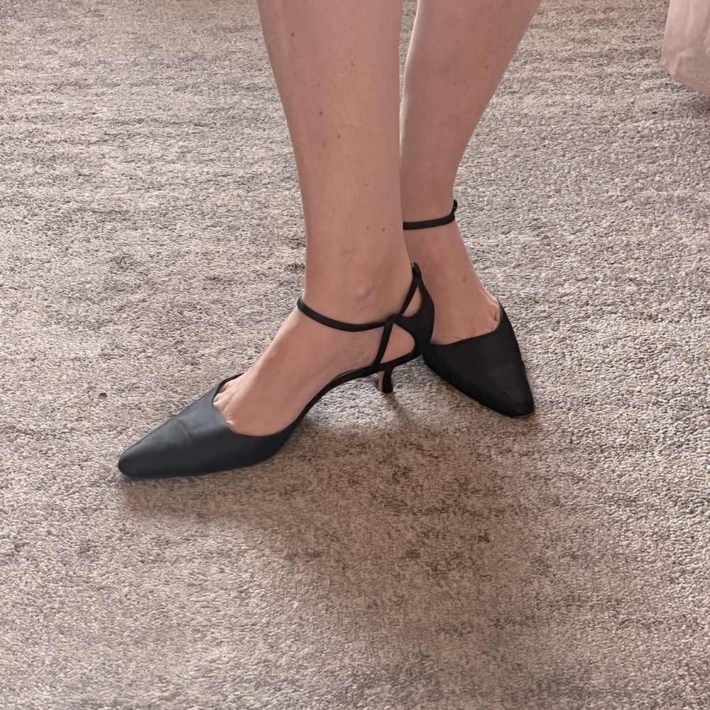 Manolo Blahnik Black Silk Satin Kitten Heel